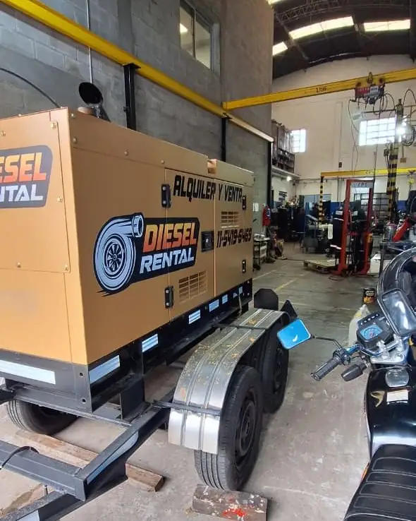 Grupo electrógeno Diesel Rental en taller de mantenimiento